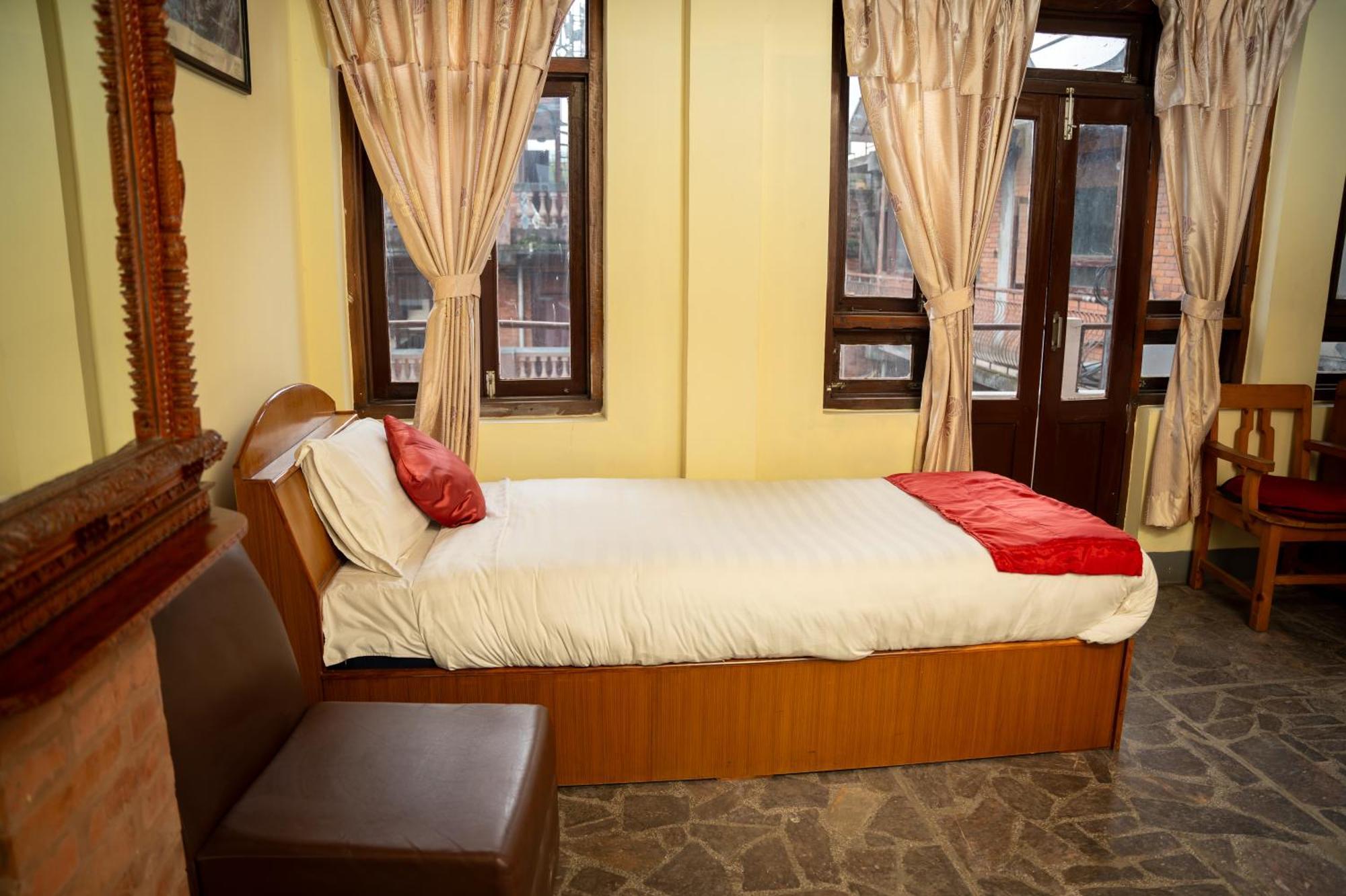 Golden Gate Guest House Bhaktapur Extérieur photo